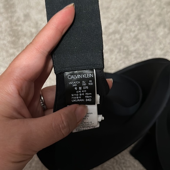 NWOT calvin klein 34D push up bra - Picture 2 of 3